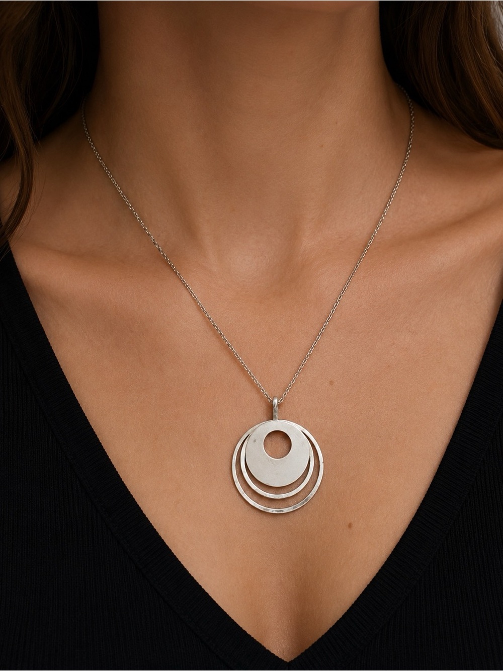 Silpada Silver Multi-Ring Circle Pendant Necklace